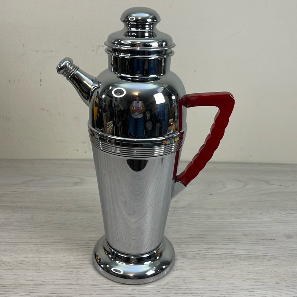 Vintage Keystone Wear Chrome Plated With Red Bakelite Handle Cocktail Shaker